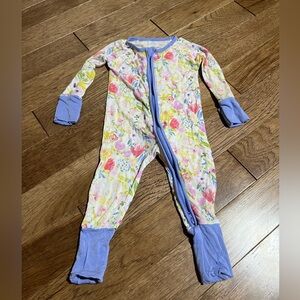 Little Sleepies Watercolor Bloom Zippy Fold Over Hands & Feet O-3 Months EUC